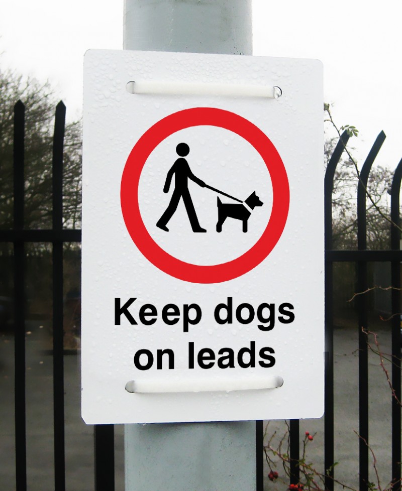 Keep Dogs On Leads Sign